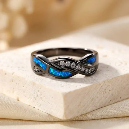 Bague en argent avec sertissage torsadé