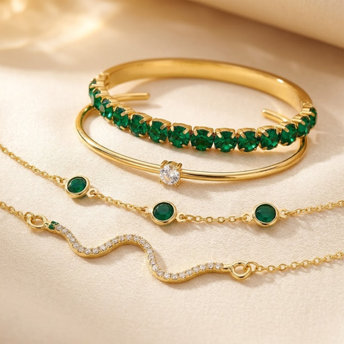 Ensemble de bracelets en pierres précieuses en or