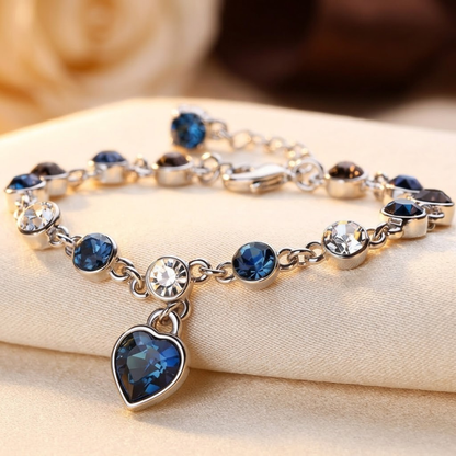 Bracelet en argent avec saphir en forme de cœur