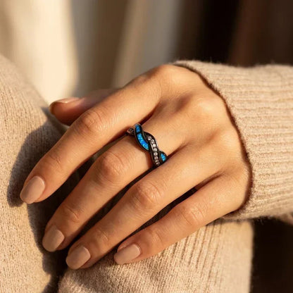Bague en argent avec sertissage torsadé