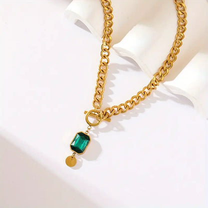 Collier en or avec émeraude