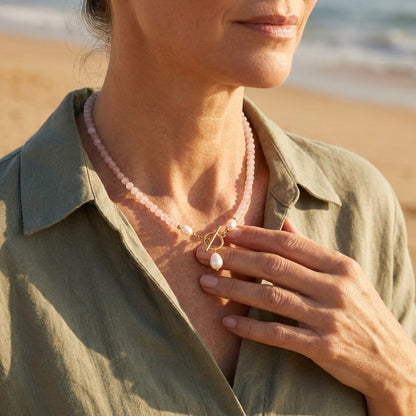 Collier de Perles Roses